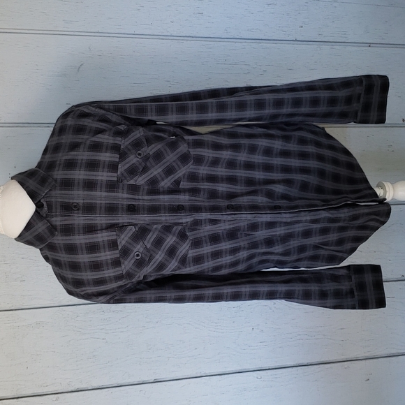 Vans Plaid Long Sleeve Button Down Shirt - Picture 2 of 11
